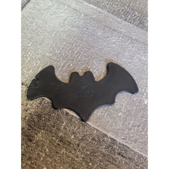 Burger King black bat toy figure DC Comics - Picture 4 of 5